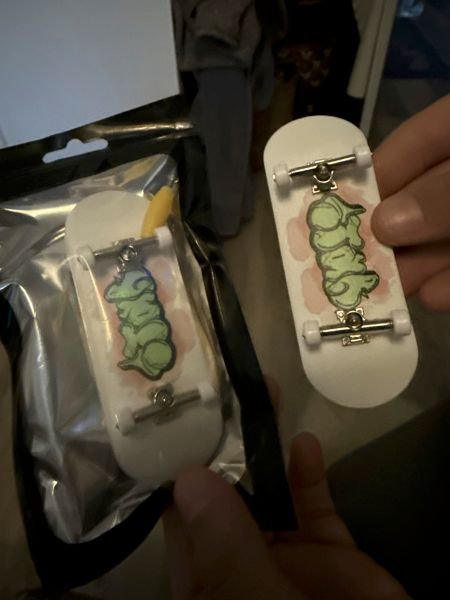 custom finger skateboard